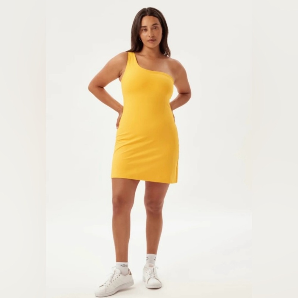 NWOT Girlfriend Collective Citrine Bianca One Shoulder Dress